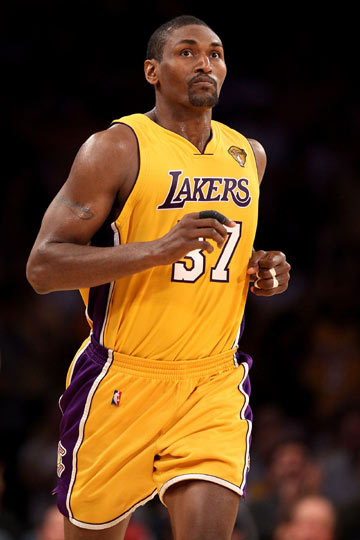 球队战术调整有效限制对手发挥