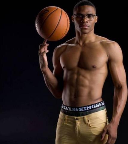 多纳多尼执教斯佩齐亚客场1比0胜恩特拉