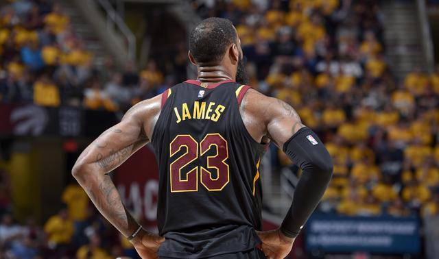 半场战报：西海岸1-0亚泰，陈柏良助攻里切利头球破僵