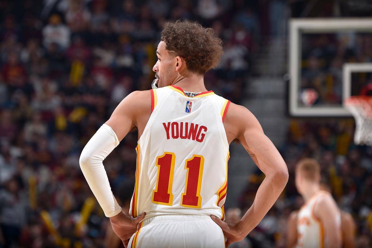 青岛海牛：李霄鹏未与球队告别，近期会根据明年情况与其谈续约