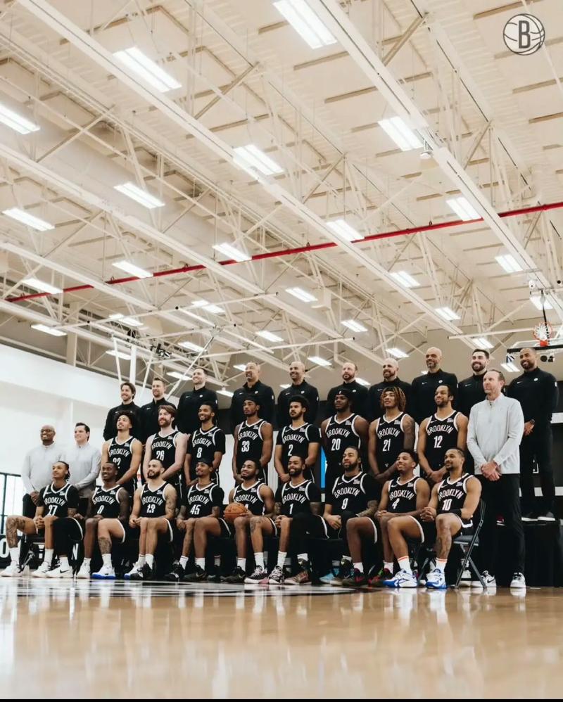 36岁中国短跑名将苏炳添社媒发布长文，宣布自己正式退役