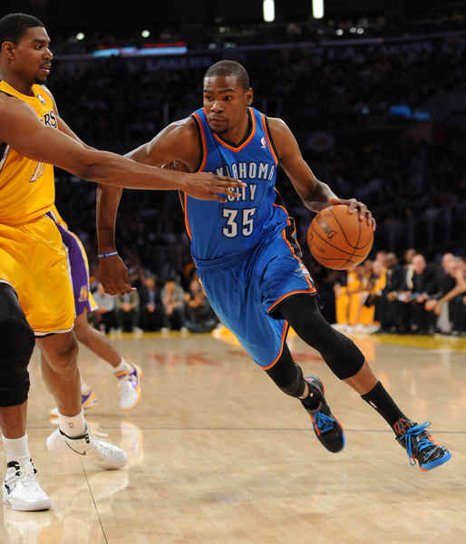 武汉女足1-1纳萨夫女足，唐涵造乌龙，马君失点，奥乌苏失空门