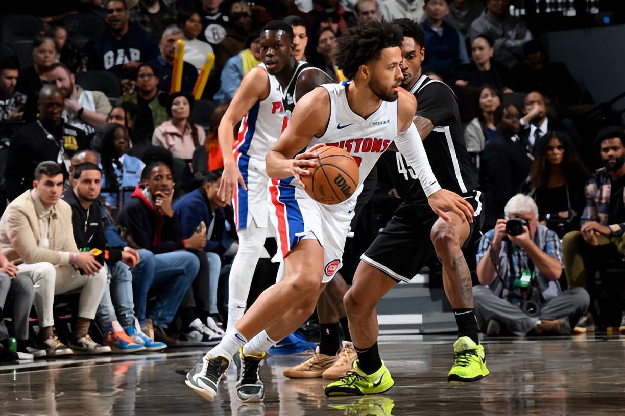 拜仁已连续19场联赛进球2+，有望追平自己保持的德甲纪录