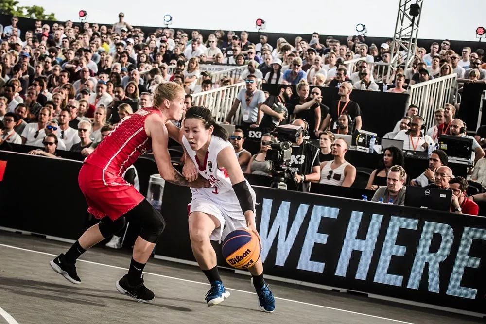 渐入佳境，安迪-迪乌夫首次代表国米首发斩获处子球